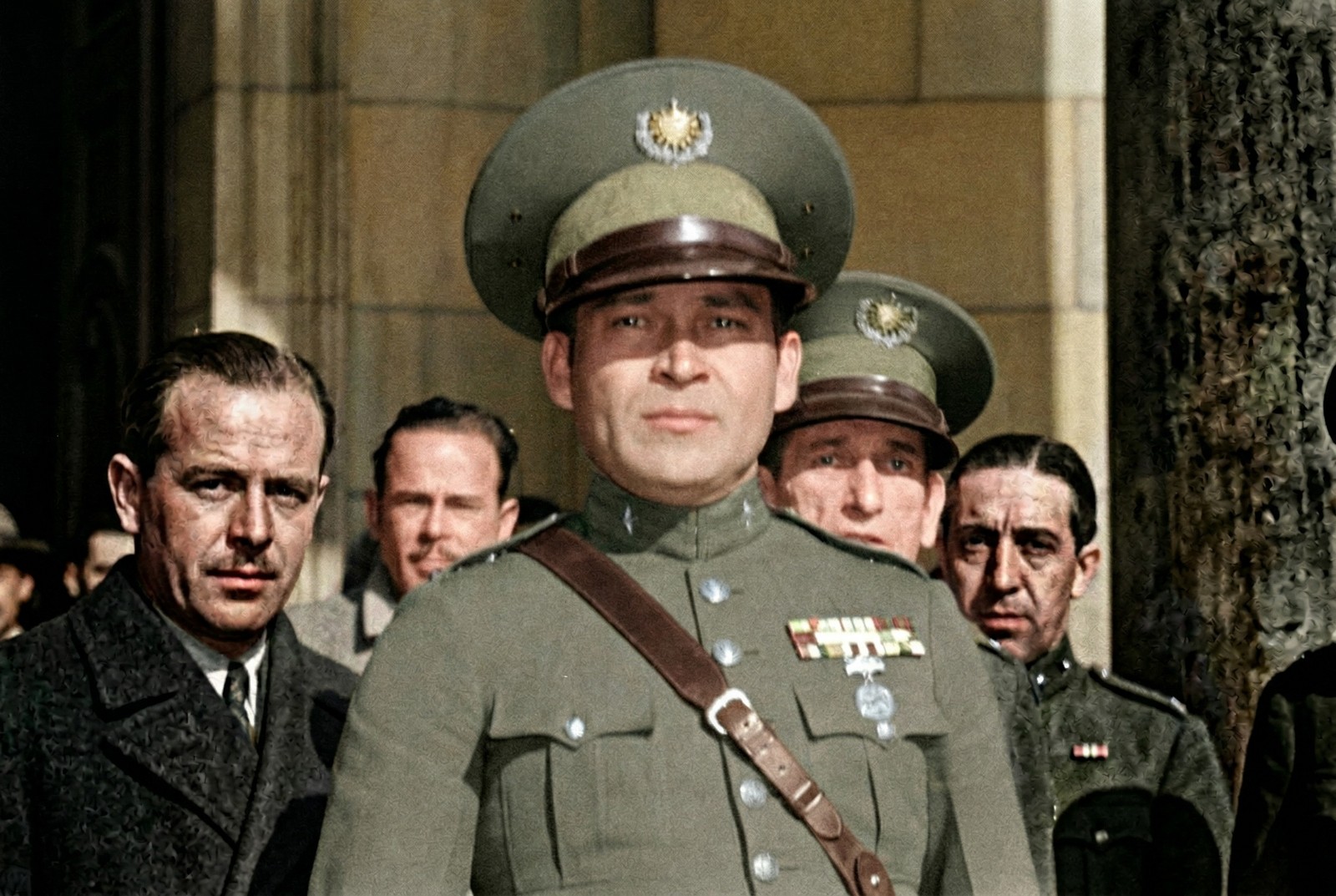 ¿El coronel Batista desafía al presidente cubano Gómez?