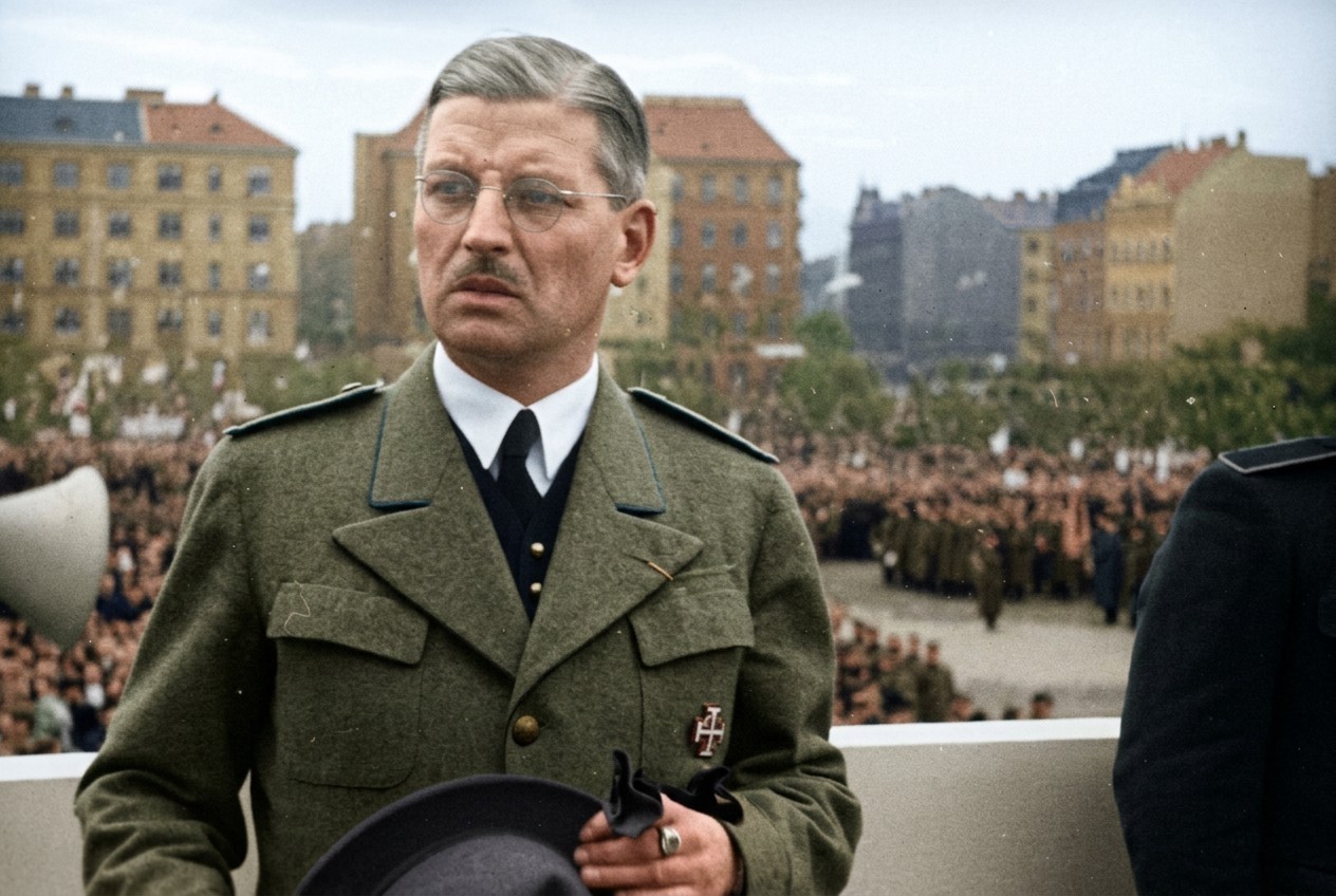 El canciller austriaco Schuschnigg envía un telegrama al führer para celebrar la normalización de las relaciones entre ambos países