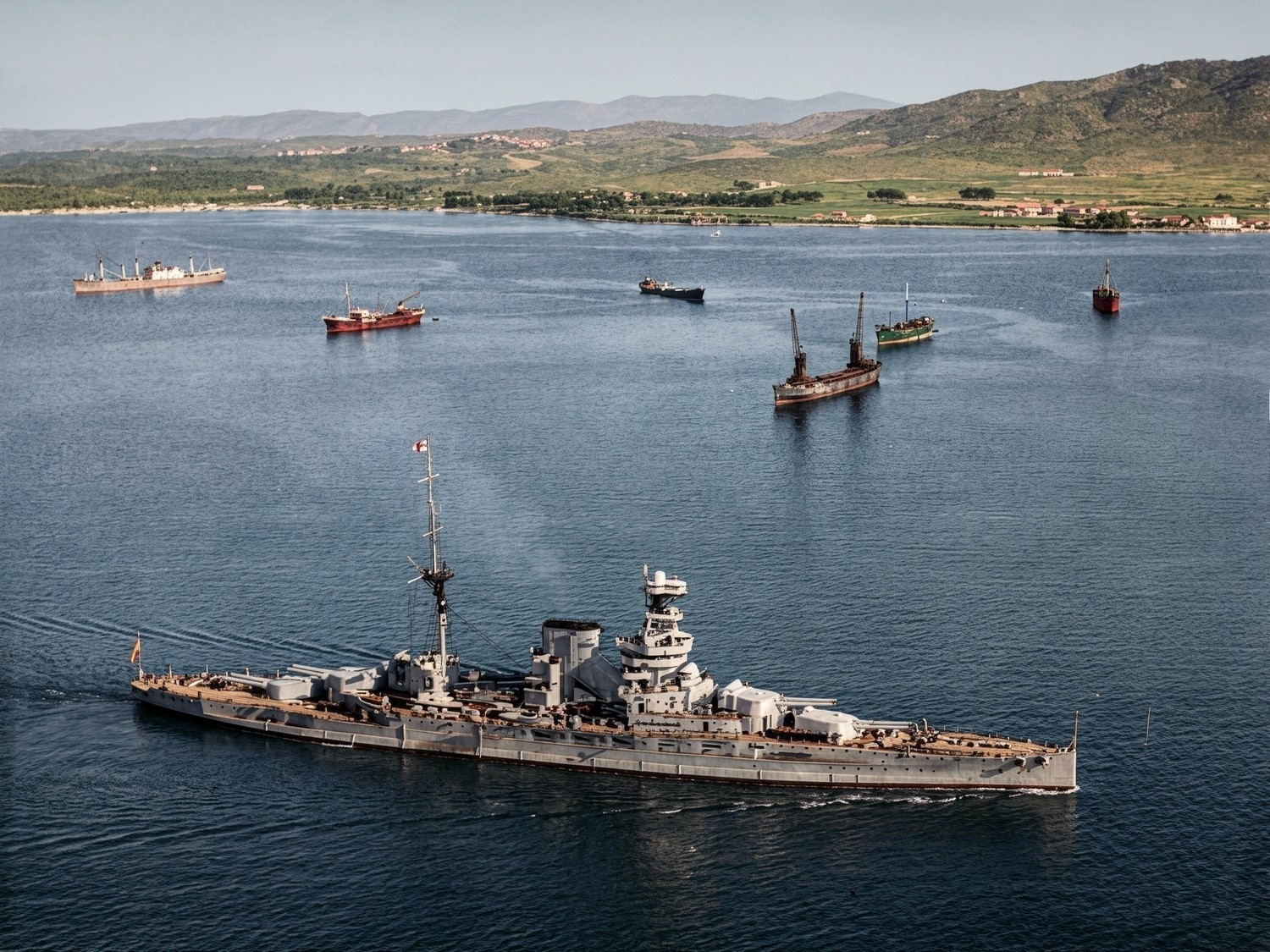 El Gobierno inglés no impedirá la venta de petróleo a los barcos de guerra españoles que se abastecen en Gibraltar